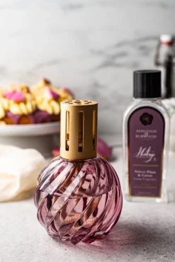 Ashleigh & Burwood Ashleigh & Burwood Geurlamp Heritage Mauve inclusief Velvet Plum & Cassis Olie