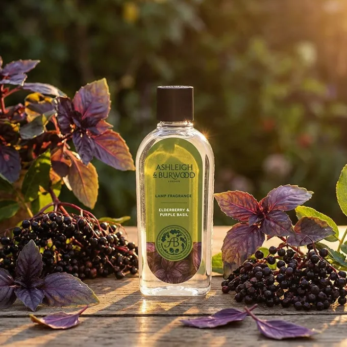 Ashleigh & Burwood Geurlamp olie Elderberry & Purple Basil L