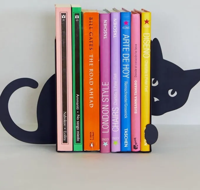 Balvi Boekensteun verborgen kat zwart metaal