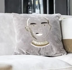 By Boo Kussen Dax - Trendy velvet sierkussen met kralen - Diverse kleuren