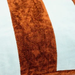 By Boo Kussen Stripey 40x60 cm - Lichtblauw / caramel