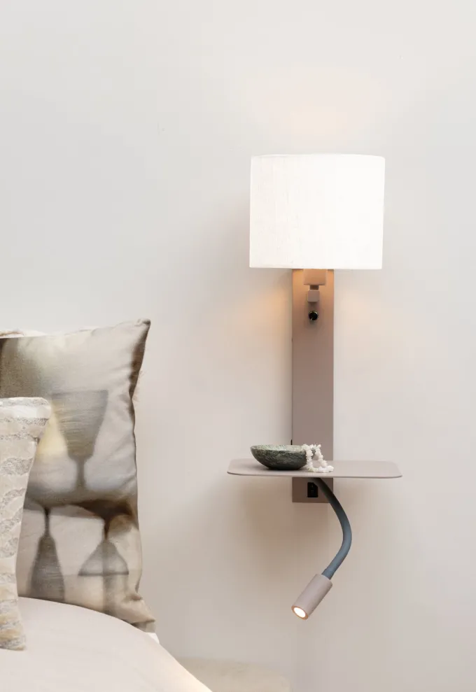 it's about RoMi Wandlamp Florence+leeslamp zand/kap 1815 wit