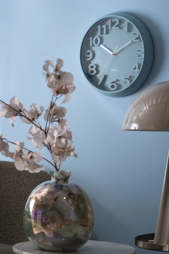 Karlsson Wandklok Elevated Classic Numbers misty blauw