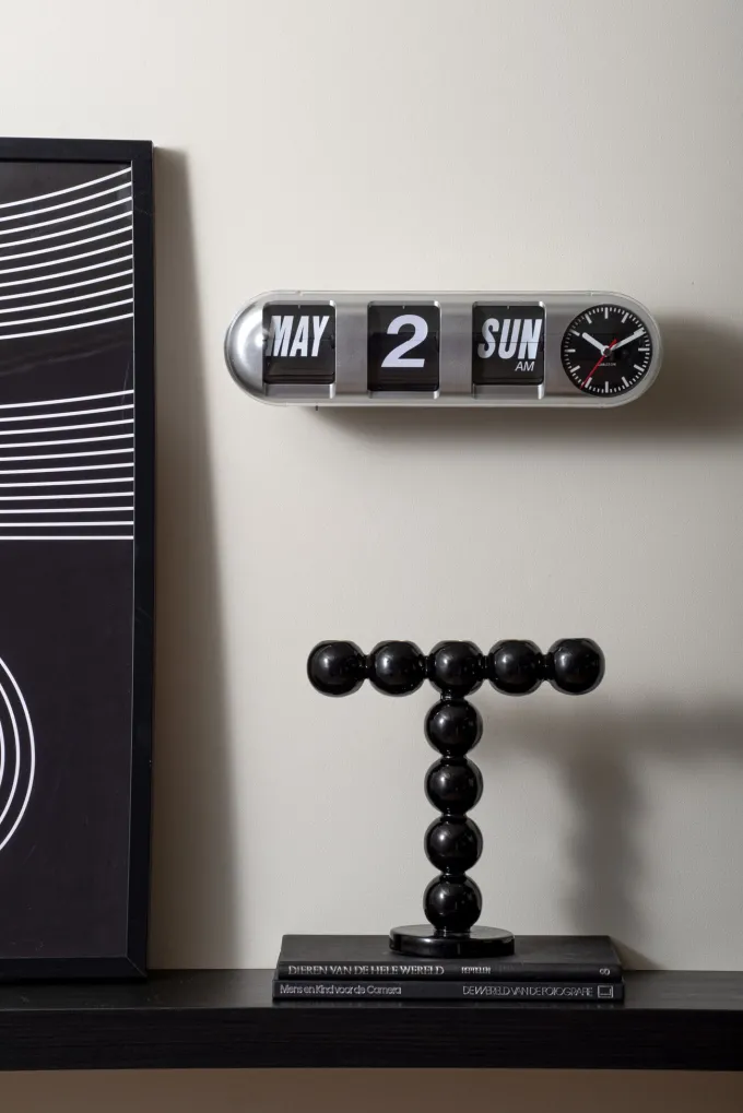 Karlsson Wandklok Tube Flip zilver