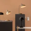 Leitmotiv Tafellamp Hood geborsteld goud