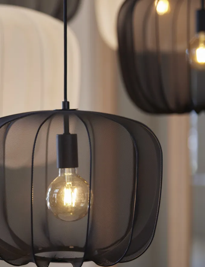 Light en Living Hanglamp PLUMERIA zwart Ø40x30 cm - Sfeervolle Designverlichting