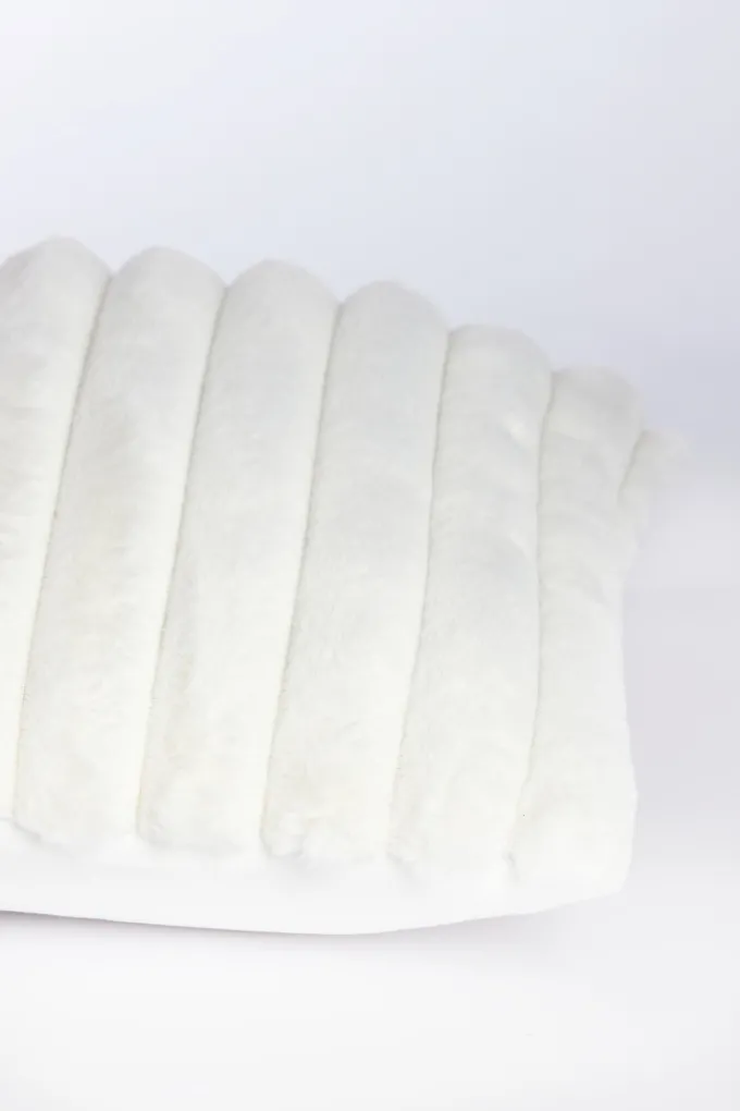 Light en Living Kussen 45x45 cm VAJEN velvet crème