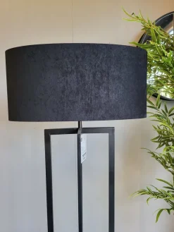 Light en Living Vloerlamp MACE Mat Zwart 30x30x140 cm van Light & Living