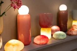 PTMD Alayna groene geribbelde pot met LED-verlichting aan de onderkant