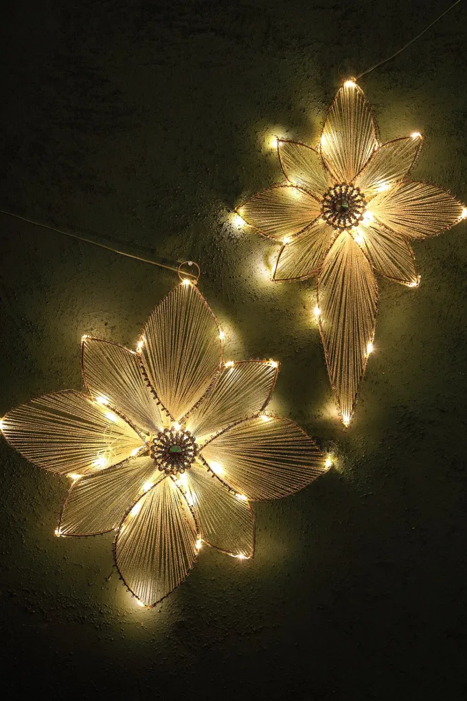 PTMD LED Decoratiebloem Madeline Crème – 36 x 40 cm