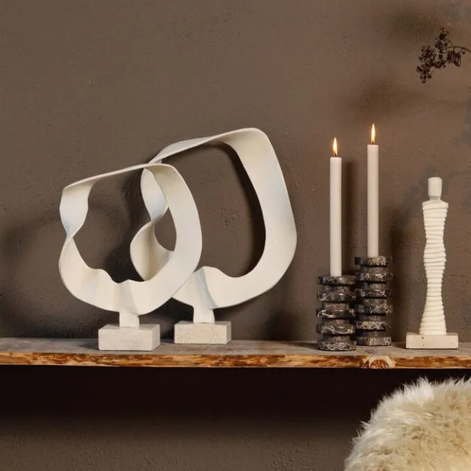 PTMD Ornament Vae Beige gegoten aluminium op travertin voet L