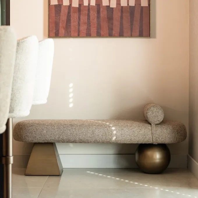 Richmond Interiors Bank Alexander Jones bruin tweed fire retardant (Geneva)
