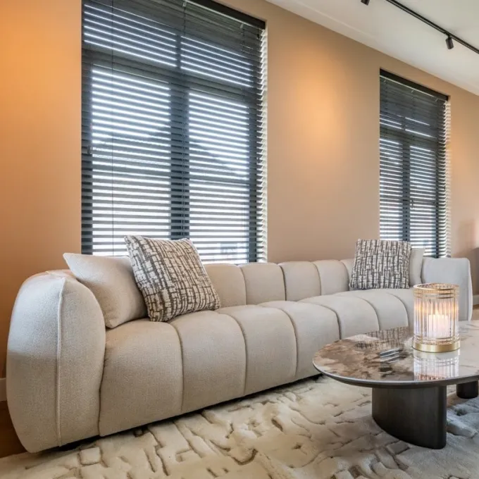 Richmond Interiors Bank Jezebel cream fancy