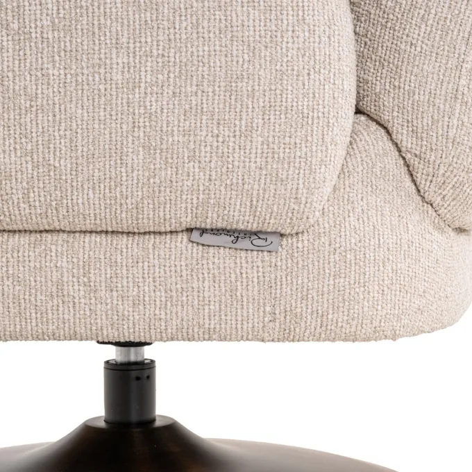 Richmond Interiors Lounge stoel Kagney biscotti swivel