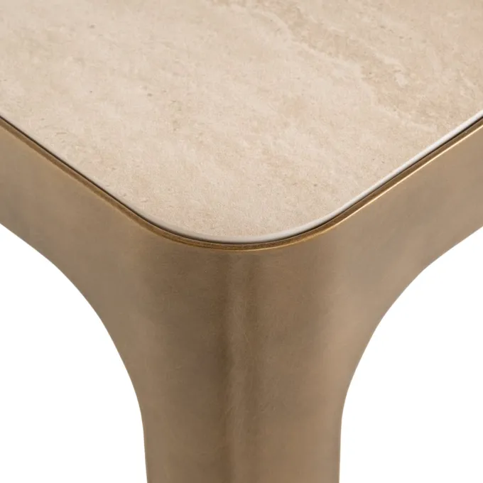 Richmond Interiors Pilaar Claridge gold