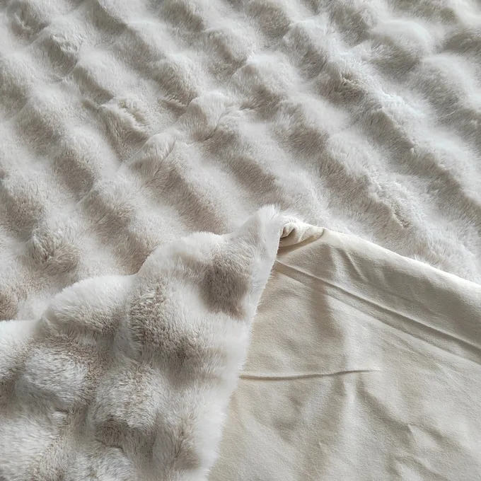 Richmond Interiors Plaid Cosy Fluff creme 200x300