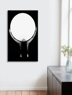 Wandkraft Femme Portant L’univers