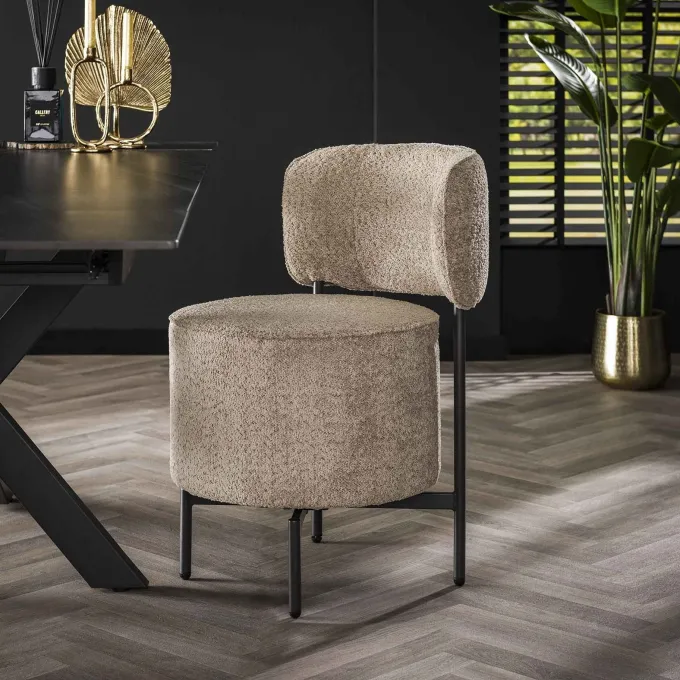 WoonStijl Eettafelstoel cocktail draaibaar Boucle zandkleur