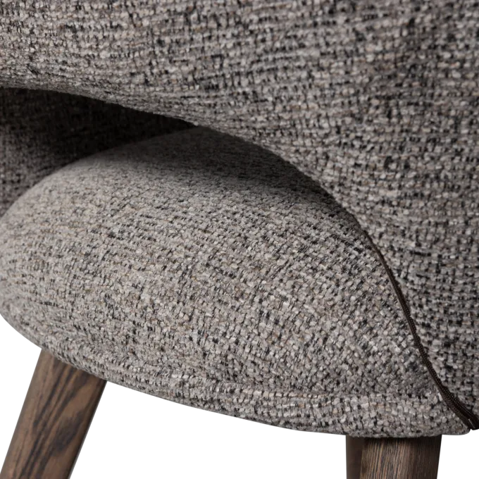 Woood Murat eetkamerstoel taupe met houten poot mystic brown