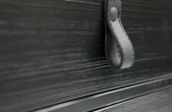 Woood Zola Nachtkastje Met Lade En Deur Geborsteld Diep Zwart[fsc]